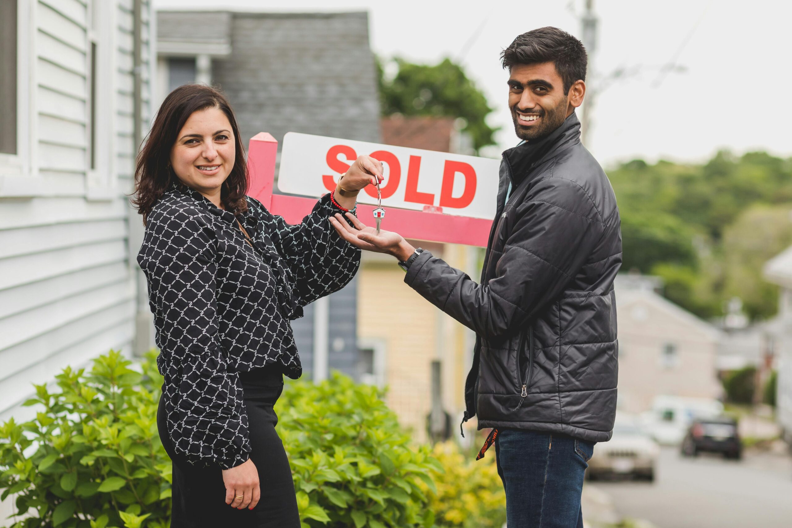 Why Top Realtors Partner with an Airbnb Property Manager